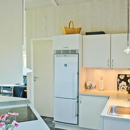 3 Bedroom Cozy In Vaeggerlose