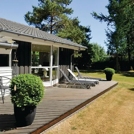 3 Bedroom Cozy In Vaeggerlose * Bøtø By