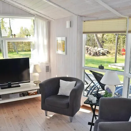 3 Bedroom Cozy In Vaeggerlose * Bøtø By