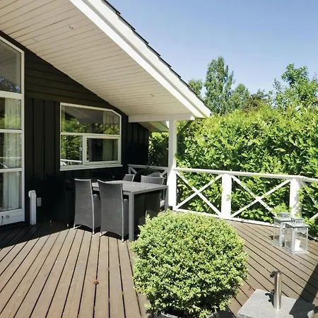 3 Bedroom Cozy In Vaeggerlose *